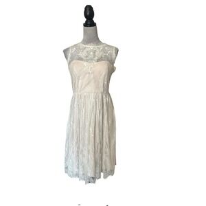 Hitherto Celia Lacey Overlay Dress Cream Neckline Sleeveless Knee Length SZ 8